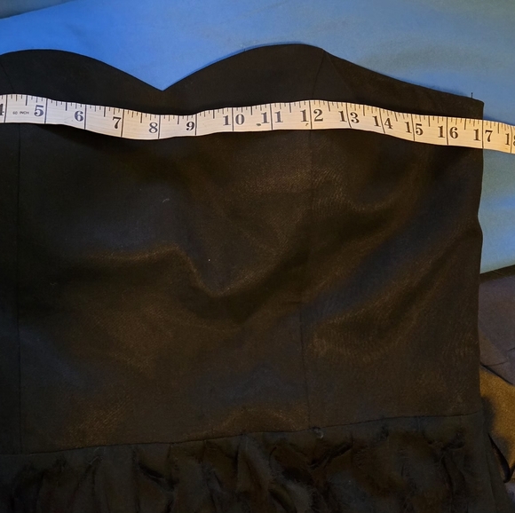 White house black market raw ruffle dress - Picture 8 of 8